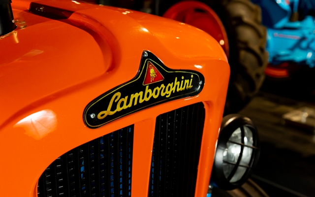 Lamborghini  Tractor 2R